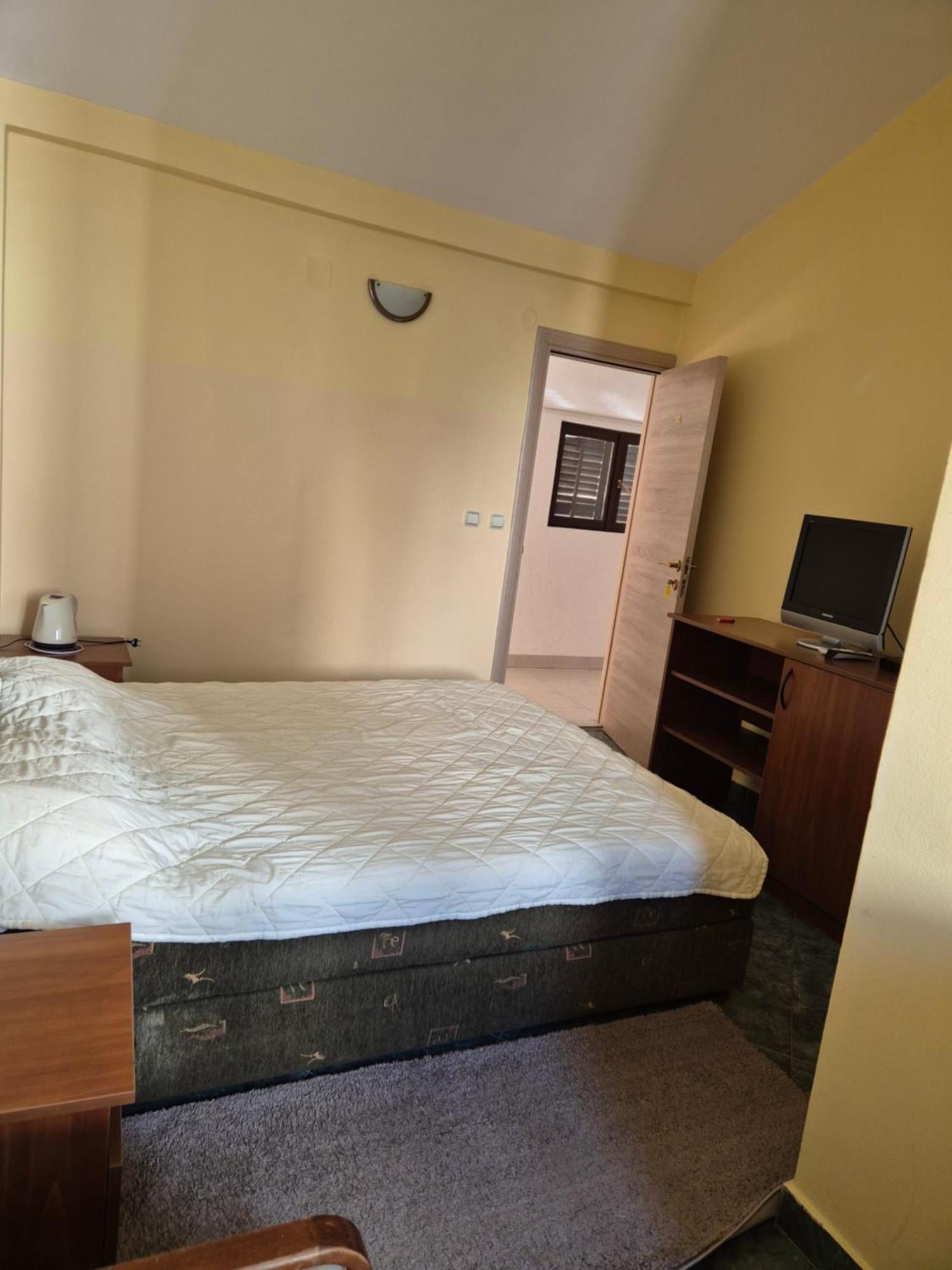 Mali Milocer Bay Accommodation Sveti Stefan Habitación foto